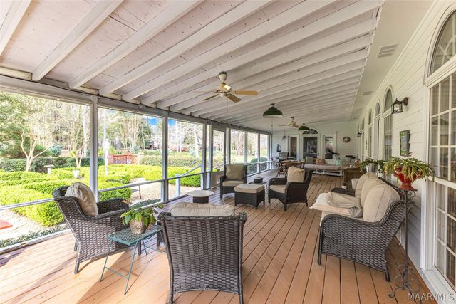 127 Deepwoods Circle, Valley Grande, AL 36701