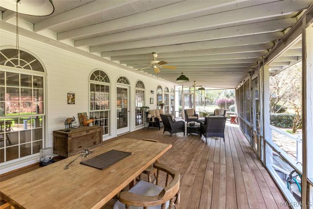 127 Deepwoods Circle, Valley Grande, AL 36701