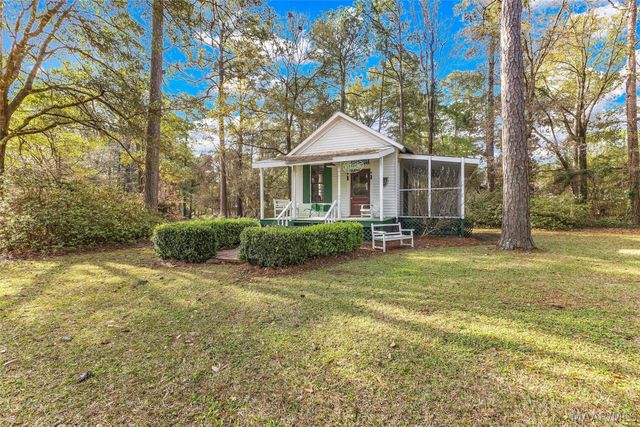 127 Deepwoods Circle, Valley Grande, AL 36701
