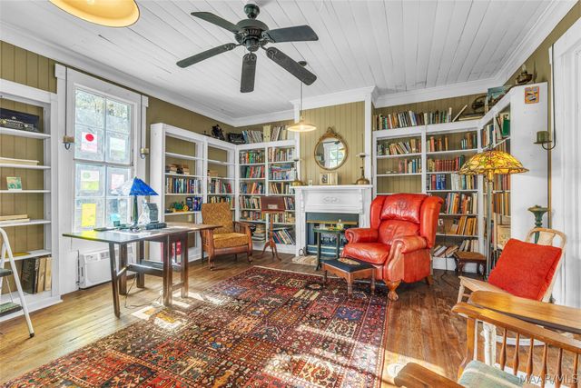 127 Deepwoods Circle, Valley Grande, AL 36701