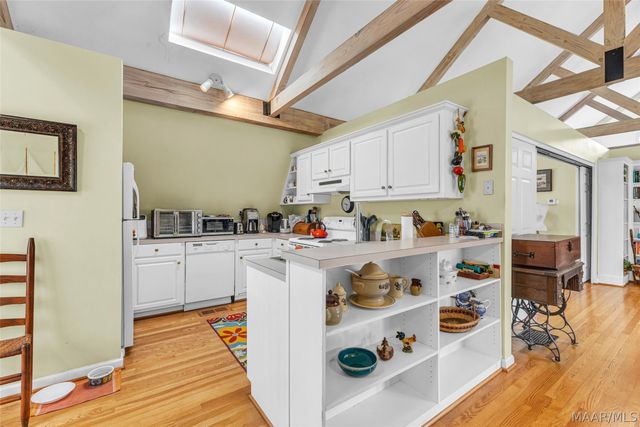 127 Deepwoods Circle, Valley Grande, AL 36701