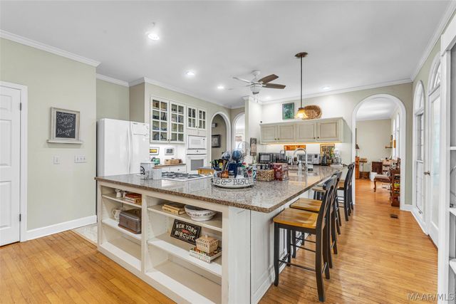 127 Deepwoods Circle, Valley Grande, AL 36701