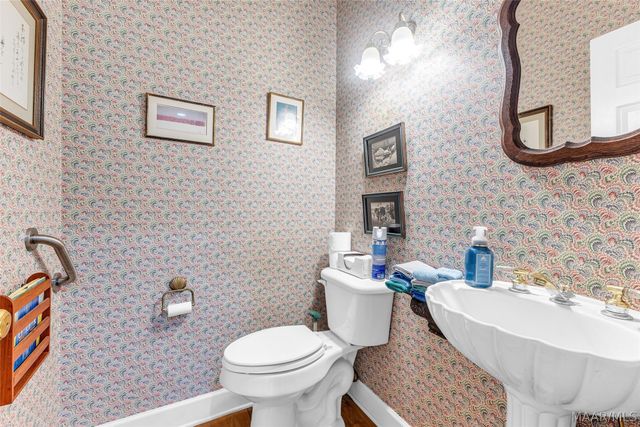 127 Deepwoods Circle, Valley Grande, AL 36701