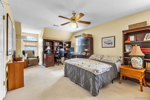 127 Deepwoods Circle, Valley Grande, AL 36701