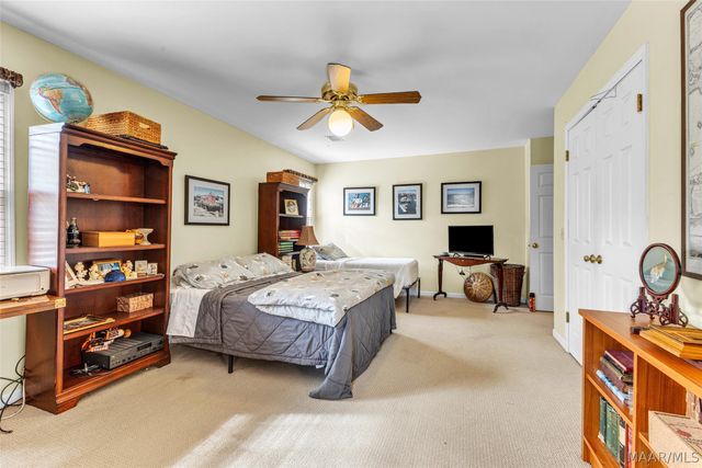 127 Deepwoods Circle, Valley Grande, AL 36701