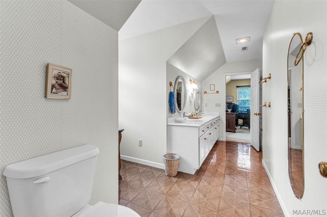 127 Deepwoods Circle, Valley Grande, AL 36701