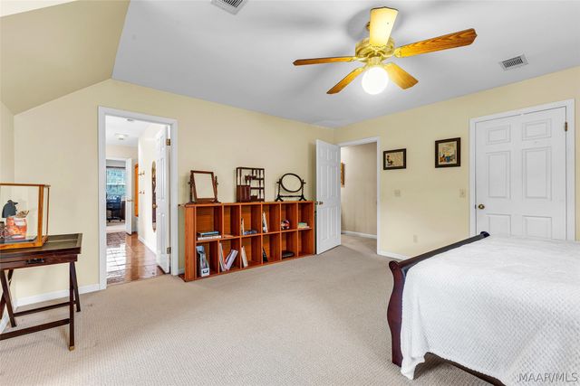 127 Deepwoods Circle, Valley Grande, AL 36701