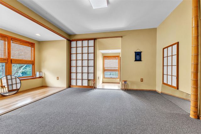 127 Deepwoods Circle, Valley Grande, AL 36701