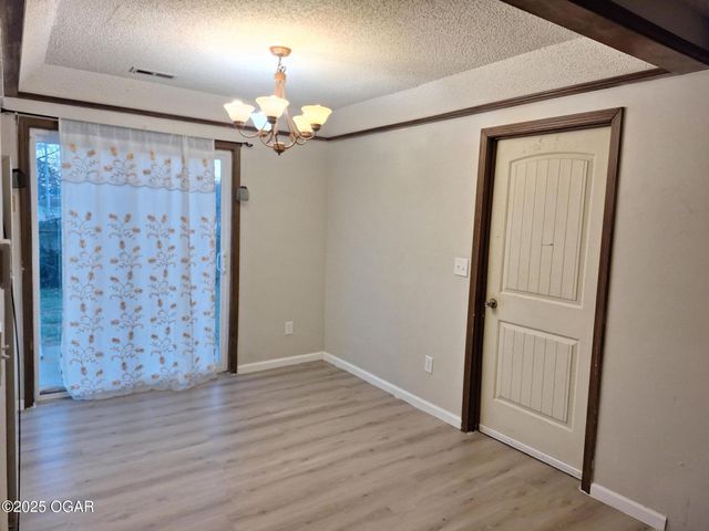 1117-1119 S Saint Louis Avenue, Joplin, MO 64801