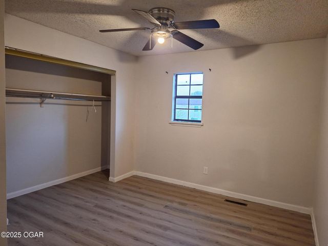 1117-1119 S Saint Louis Avenue, Joplin, MO 64801