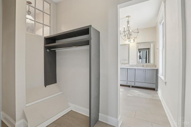 4261 W Eighth Street, Cincinnati, OH 45205