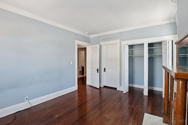 4261 W Eighth Street, Cincinnati, OH 45205