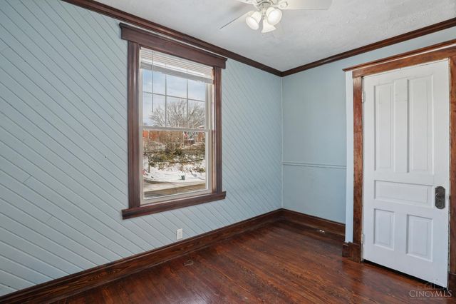 4261 W Eighth Street, Cincinnati, OH 45205