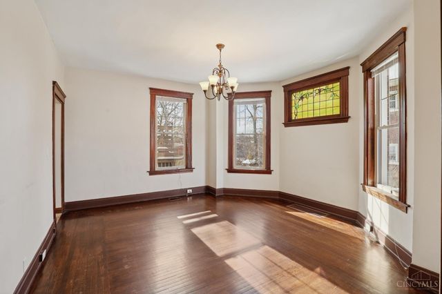 4261 W Eighth Street, Cincinnati, OH 45205