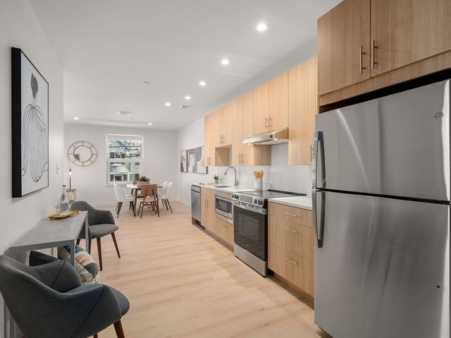 1151 Walnut 301, Newton, MA 02461