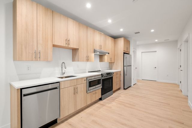 1151 Walnut 301, Newton, MA 02461