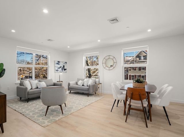 1151 Walnut 301, Newton, MA 02461