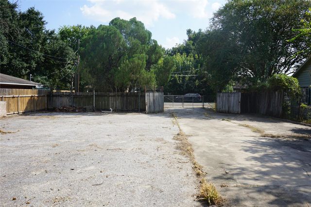 0 Westfield, Houston, TX 77022