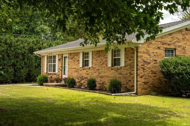 1630 N Colony Road, Evansville, IN 47715