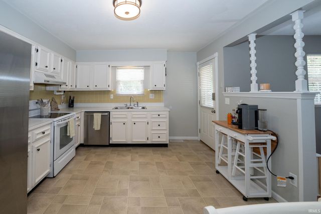 1630 N Colony Road, Evansville, IN 47715