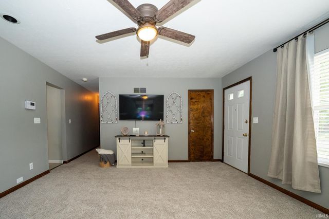 1630 N Colony Road, Evansville, IN 47715