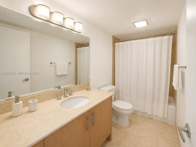 10275 Collins Ave 431, Bal Harbour, FL 33154
