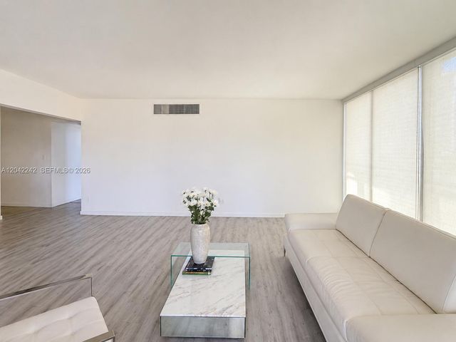10275 Collins Ave 431, Bal Harbour, FL 33154