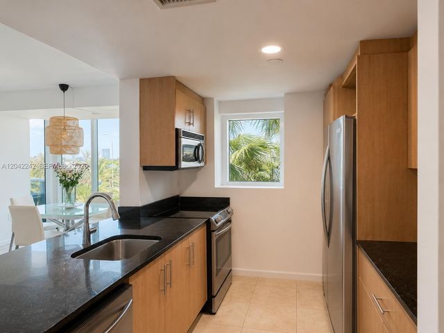 10275 Collins Ave 431, Bal Harbour, FL 33154