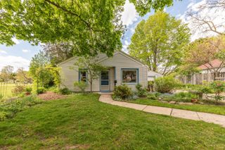 1807 Hiawatha Place, Ann Arbor, MI 48105