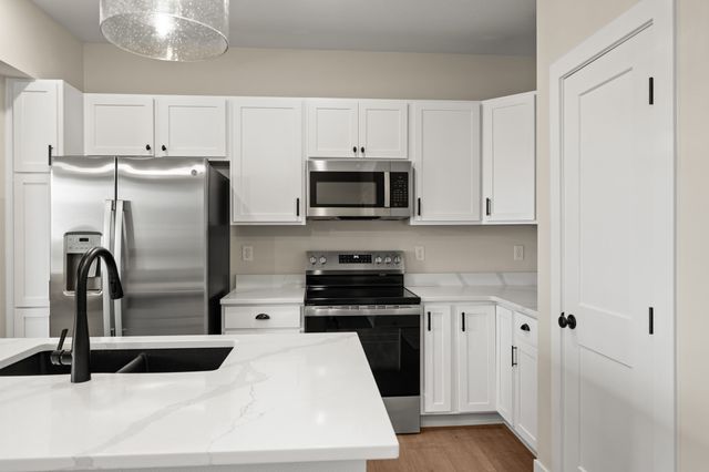 925 Percheron Lane, Norwalk, IA 50211