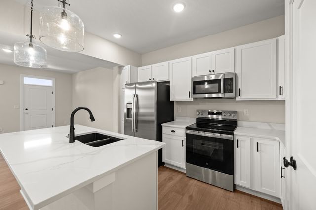 925 Percheron Lane, Norwalk, IA 50211