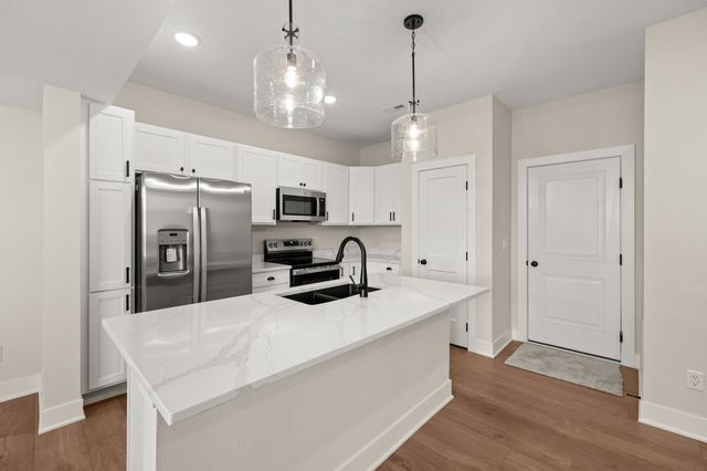 925 Percheron Lane, Norwalk, IA 50211