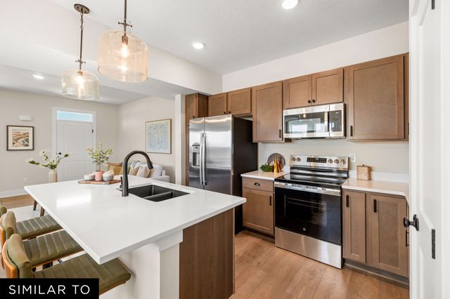 925 Percheron Lane, Norwalk, IA 50211