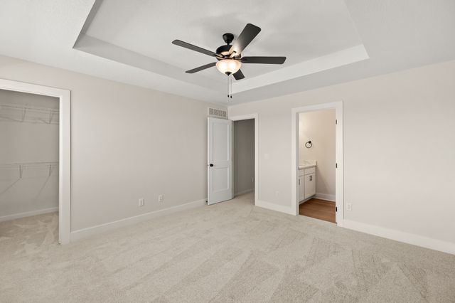 925 Percheron Lane, Norwalk, IA 50211
