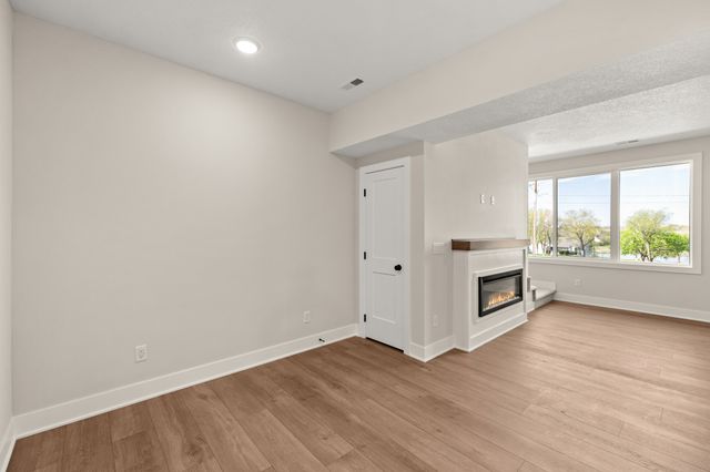 925 Percheron Lane, Norwalk, IA 50211