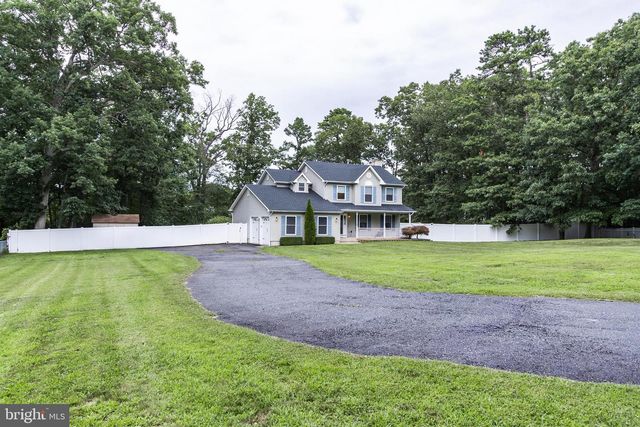 20 RICCIS DR, Jackson, NJ 08527