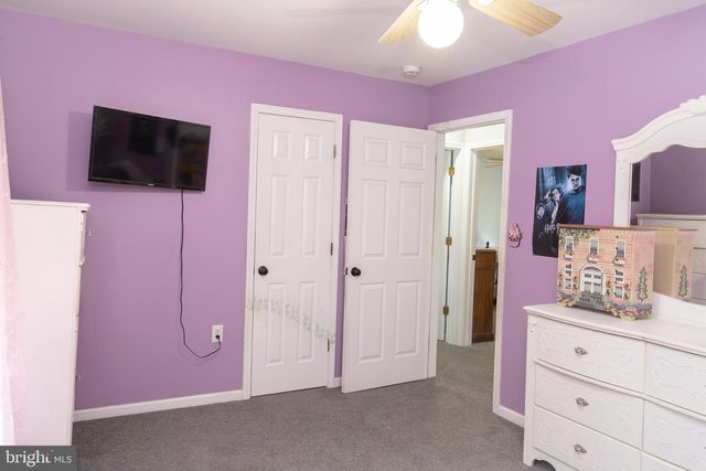 20 RICCIS DR, Jackson, NJ 08527