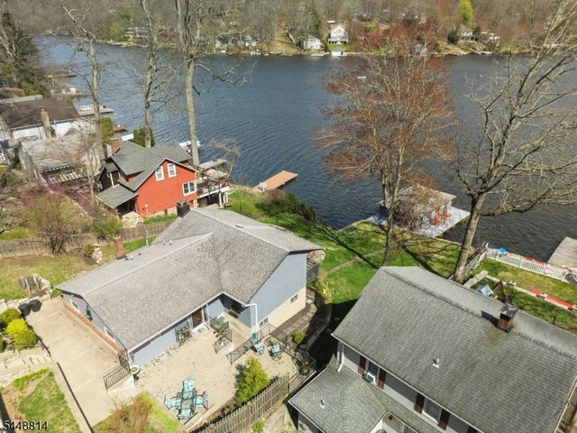 213 Hudson Ave, Hopatcong Boro, NJ 07843