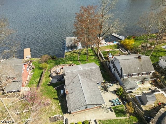 213 Hudson Ave, Hopatcong Boro, NJ 07843