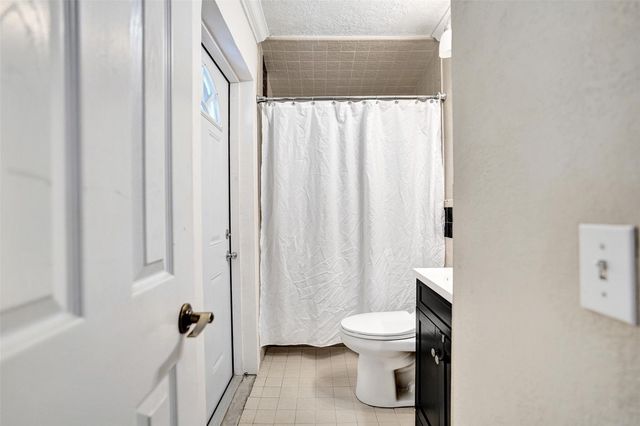 4221 NE 13th Ave, Oakland Park, FL 33334