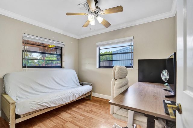 4221 NE 13th Ave, Oakland Park, FL 33334