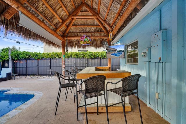 4221 NE 13th Ave, Oakland Park, FL 33334