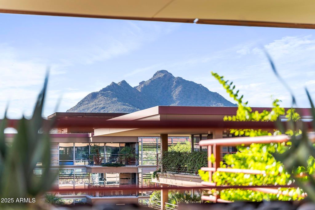 7137 E RANCHO VISTA Drive 7006, Scottsdale, AZ 85251