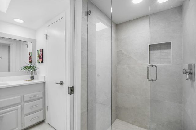102 A Bunny Run, Horseshoe Bay, TX 78657