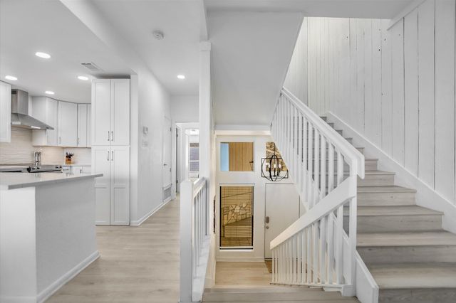 102 A Bunny Run, Horseshoe Bay, TX 78657