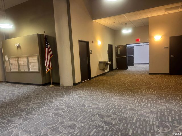 100 19TH Street, Rock Island, IL 61201