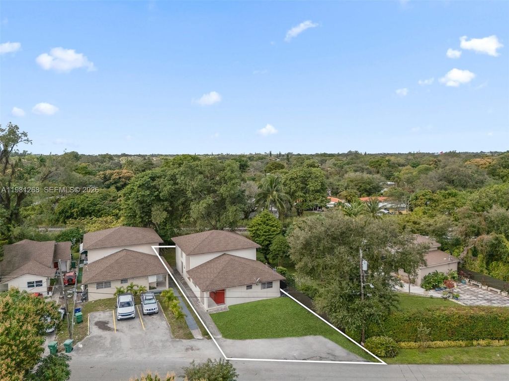 11330 Peachtree Dr, Miami, FL 33161