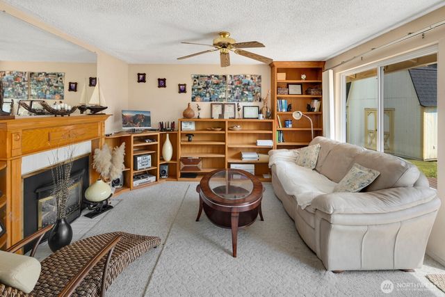 6906 149th Avenue NE, Redmond, WA 98052