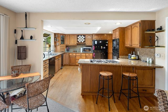 6906 149th Avenue NE, Redmond, WA 98052