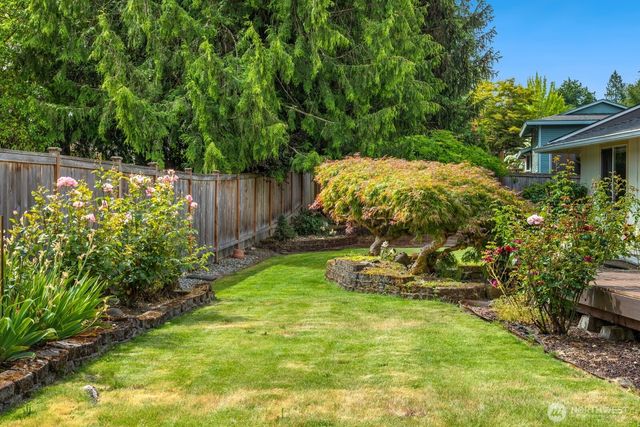 6906 149th Avenue NE, Redmond, WA 98052